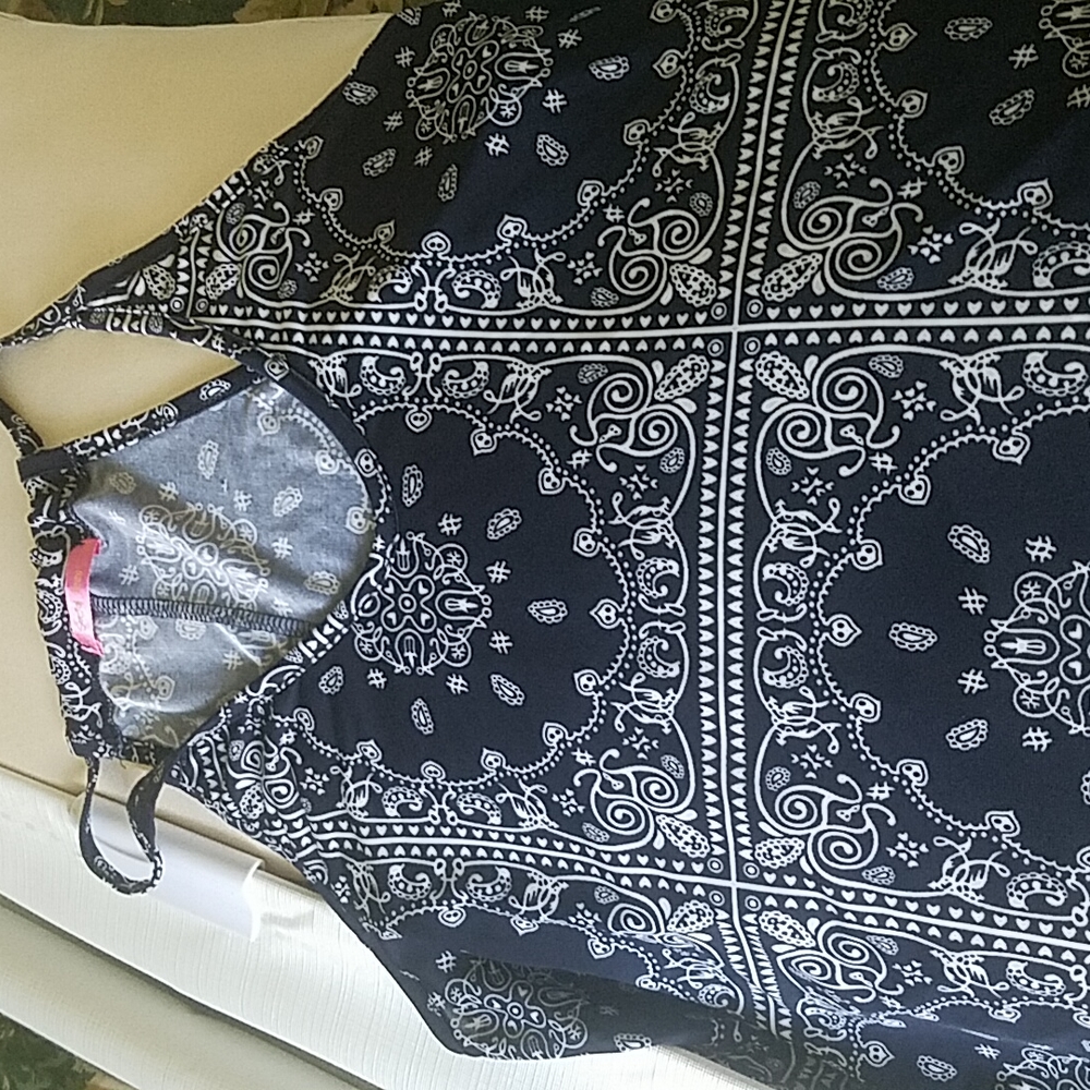 Sleeveless top